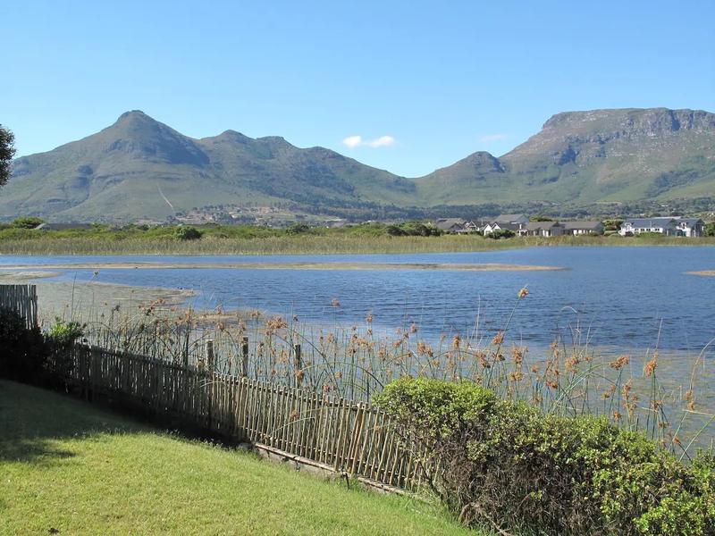 To Let 3 Bedroom Property for Rent in Lake Michelle Western Cape